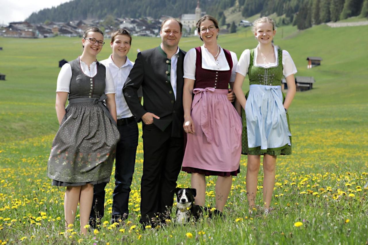 Hotel Gasthof Unterwoeger Obertilliach Bagian luar foto